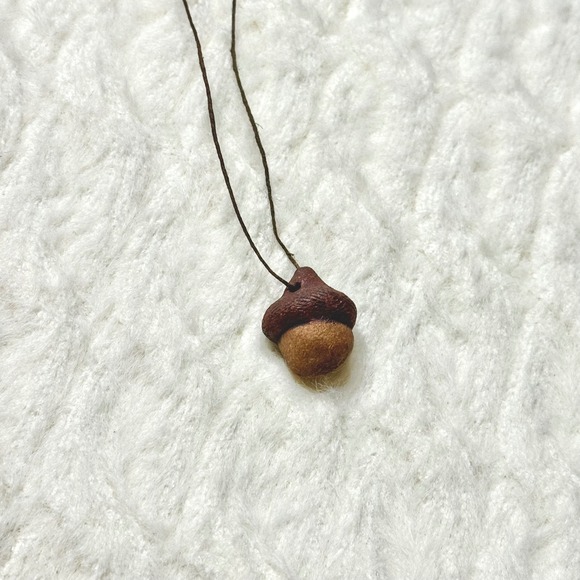 Jewelry - Vintage Handmade Felt Acorn Necklace Woodland Charm Nature Inspired Jewelry Gift